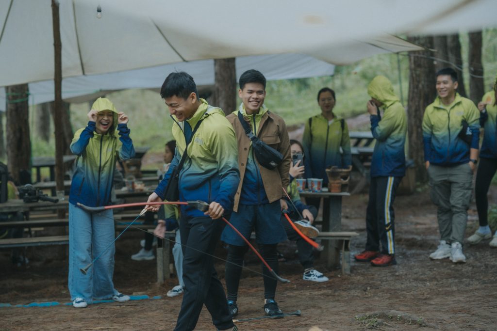 Hoạt động bắn cung tại khu vục Camping hồ Tuyền Lâm