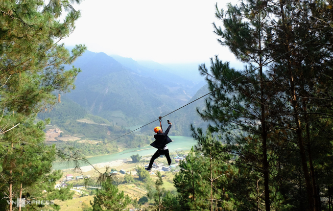 Hoạt động đu Zipline Tú Lệ cho những ai đam mê trò chơi mạo hiểm khi đến Mù Cang Chải