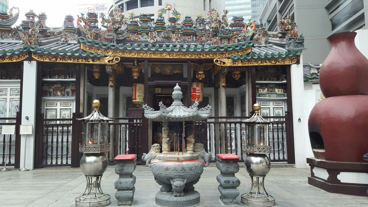 Đền Yueh Hai Ching Temple khi đến Du lịch tâm linh Singapore