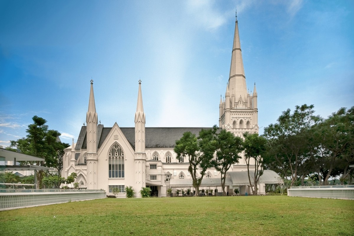 Nhà thờ St Andrew nhà thờ lâu đời nhất đảo quốc không thể bỏ lỡ khi du lịch tâm linh Singapore