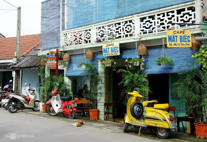 Quán cà phê ở Huế được lên phim Mắt Biếc